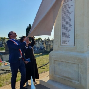 Inauguration de la plaque au cimetière Beauferrier de Bergerac 10 octobre 2025 - Dévoilement